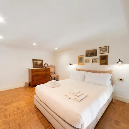 Timeless Elegance In Trastevere *