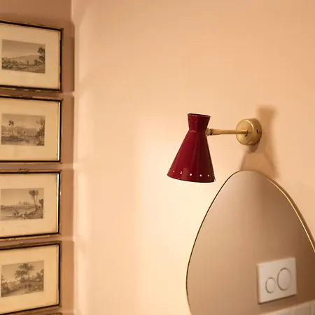 Timeless Elegance In Trastevere